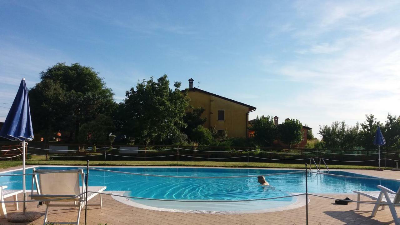 Agriturismo Trebis Volta Mantovana Rum bild